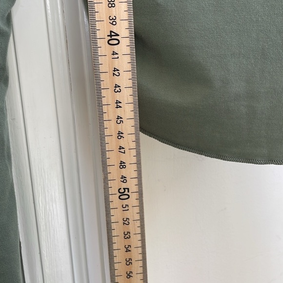 Aritizia - Wilfred -  Cropped Casual Button Down Top - Green - XS - Picture 8 of 11